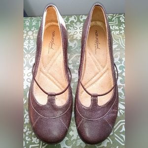 Naturalizer natural sole flats